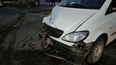У Запоріжжі сталася ДТП. Травмованих немає У Запоріжжі сталася ДТП. Травмованих немає
