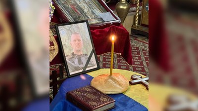 На Чернігівщині в останню путь провели чотирьох військовий ЗСУ На Чернігівщині в останню путь провели чотирьох військовий ЗСУ