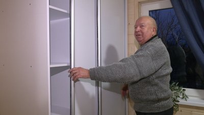 Жителі Новоселівки, що біля Чернігова, отримали два модульні будинки від американських благодійників Жителі Новоселівки, що біля Чернігова, отримали два модульні будинки від американських благодійників