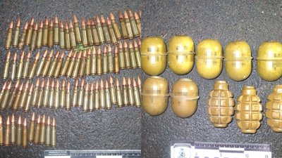 Поліція затримала чоловіка за перевезення гранат і патронів з ООС на Рівненщині