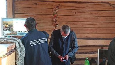 На Миколаївщині чоловік встановив вишку на власному подвір’ї та незаконно надавав доступ в інтернет