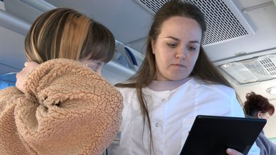 Вакцинальний автобус: у місті на Волині медики робили рутинну імунізацію Вакцинальний автобус: у місті на Волині медики робили рутинну імунізацію