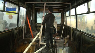 В Одесі з маршрутки роблять мобільну лазню для військових