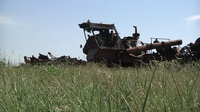 Деокупація згорілий комбайн Карпівка Донецька область Деокупація згорілий комбайн Карпівка Донецька область
