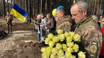 Монумент на місці загибелі. На Київщині відкрили пам'ятнику миколаївському льотчику Геннадію Матуляку Монумент на місці загибелі. На Київщині відкрили пам'ятнику миколаївському льотчику Геннадію Матуляку