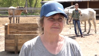 Кінний клуб постійно був під обстрілами: луганчанка евакуювала тварин до Черкас