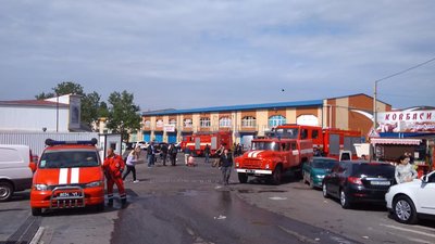 На ринку під Одесою зайнявся магазин На ринку під Одесою зайнявся магазин