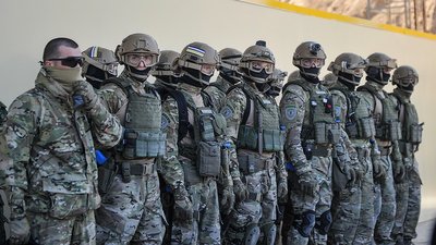 Корпус оперативно-раптової дії в екіпіровці Корпус оперативно-раптової дії в екіпіровці