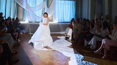 Перформанс бренду GAPTUVALNYA на Ukrainian Fashion Week SS26
