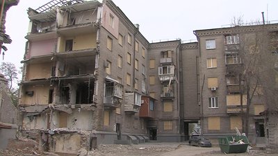 У Запоріжжі не зможуть повністю відновити теплопостачання в обстріляній росіянами п'ятиповерхівці