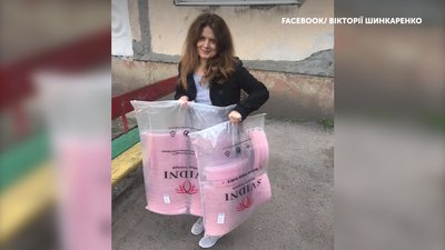 "Всі на межі паніки, ми хочемо допомогти": волонтерка розповіла, як забезпечують медиків "Всі на межі паніки, ми хочемо допомогти": волонтерка розповіла, як забезпечують медиків