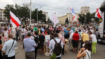 В Білорусі опозиційні кандидати скаржаться до Верховного суду на зняття з виборів. Що відбувається