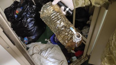 Нелегальних мігрантів та наркотики виявили херсонські прикордонники у порту Миколаєва Нелегальних мігрантів та наркотики виявили херсонські прикордонники у порту Миколаєва