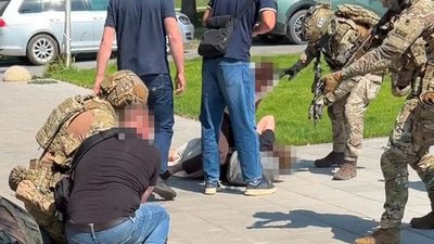 Затримання іноземців, які підпалили трансформатори у Чернівцях