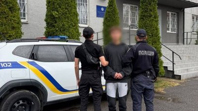Вирвав сумку з рук жінки: 20-річного ужгородця підозрюють у пограбуванні