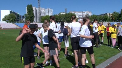У Черкасах школярі змагалися у регбі У Черкасах школярі змагалися у регбі