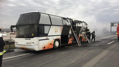 В Угорщині загорівся автобус з українцями В Угорщині загорівся автобус з українцями