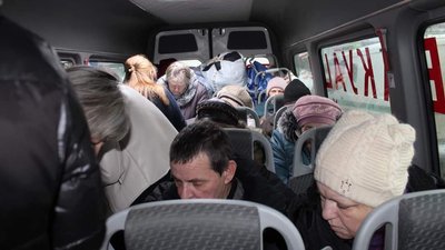 На Черкащину евакуювали людей з інвалідністю та лежачих хворих із "гарячих" областей На Черкащину евакуювали людей з інвалідністю та лежачих хворих із "гарячих" областей