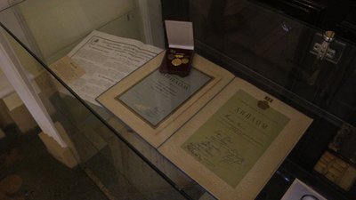 Старовинні квитки, костюми та декорації. Як працює музей в Одеському театрі опери та балету Старовинні квитки, костюми та декорації. Як працює музей в Одеському театрі опери та балету
