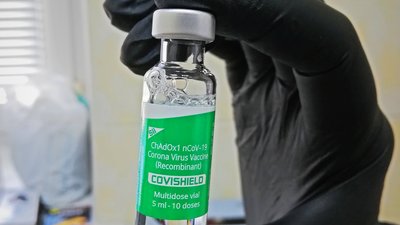 Посадовці міста Миколаєва публічно вакцинувалися від COVID-19