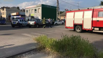 У Павлограді на Дніпропетровщині сталася ДТП за участю трьох авто. Серед травмованих – двоє дітей У Павлограді на Дніпропетровщині сталася ДТП за участю трьох авто. Серед травмованих – двоє дітей