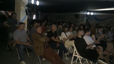 Український співак Саша Чемеров із джазменами побував із доброчинним концертом на допомогу "азовцям" у Черкасах Український співак Саша Чемеров із джазменами побував із доброчинним концертом на допомогу "азовцям" у Черкасах