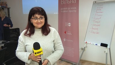 У Тернополі переселенок вчили працювати з камерою