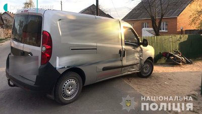 Був без шолома та без “прав”: на Рівненщині після ДТП мотоцикліст у реанімації