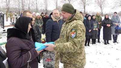 На Тернопільщині попрощалися із загиблим військовослужбовцем