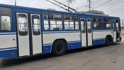У Херсоні повернули пільги на проїзд у тролейбусах, але не всі містяни про це знають У Херсоні повернули пільги на проїзд у тролейбусах, але не всі містяни про це знають