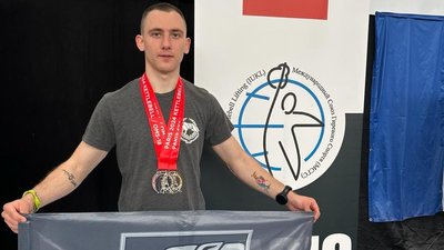 Олександр Юрик переміг на чемпіонаті Європи з гирьового спорту
