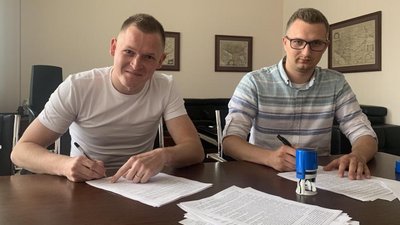 Брати-близнюки Пасічі гратимуть у "Вересі". Клуб підписав контракт Брати-близнюки Пасічі гратимуть у "Вересі". Клуб підписав контракт