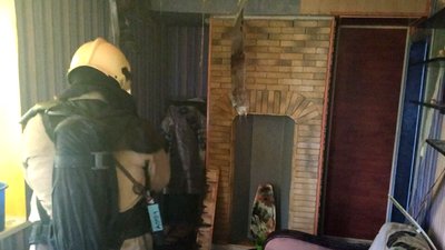Будинок всередині, де сталася пожежа Будинок всередині, де сталася пожежа
