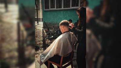 Перукарка Юлія Нестеренко Перукарка Юлія Нестеренко