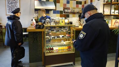 Карантин "вихідного дня" у Франківську: понад сотня постанов та 12 протоколів Карантин "вихідного дня" у Франківську: понад сотня постанов та 12 протоколів