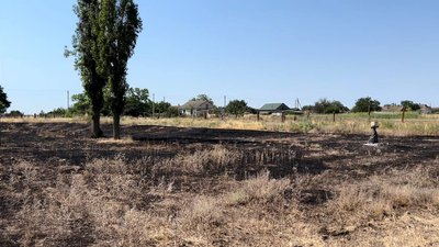 Пожежі від обстрілів та покинуті будинки: як живуть люди на Миколаївщині поблизу окупованої території