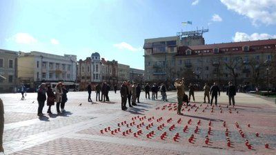 204 свічки запалили у Кропивницькому в пам'ять про загиблих на Сході України