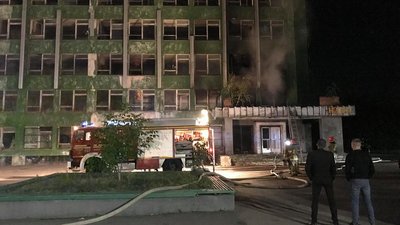 У Франківську горіло 2 поверхи закинутого заводу У Франківську горіло 2 поверхи закинутого заводу