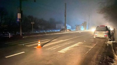 На переході і поза ним: двоє пішоходів потрапили під колеса автомобілів у Рівному
