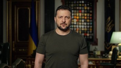 Qırım ve Ukrainanıñ başqa işğal etilgen topraqlarındaki insanlar içün cenkleşmelimiz — Zelenskıy