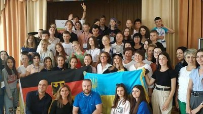 На Житомирщині учні презентували власні короткометражки про Другу світову війну На Житомирщині учні презентували власні короткометражки про Другу світову війну