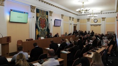 Позачергова сесія: полтавські депутати мають ухвалити бюджет громади й утворити старостати