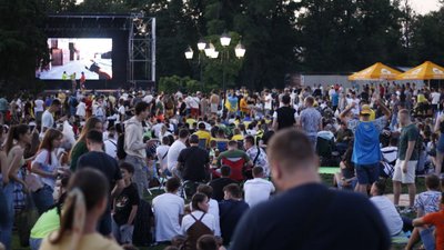 Євро-2020. Як в Одесі вболівають за національну збірну в матчі проти Англії Євро-2020. Як в Одесі вболівають за національну збірну в матчі проти Англії