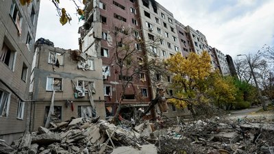 Багатоквартирні будинки пошкоджені внаслідок російського удару у Костянтинівці