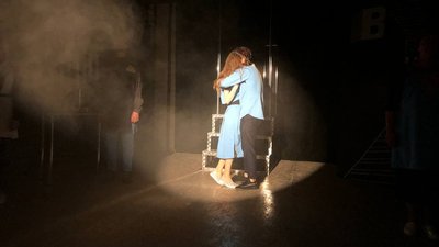 Генеральну репетицію вистави "Готель між двох світів" провели в Закарпатському муздрамтеатрі Генеральну репетицію вистави "Готель між двох світів" провели в Закарпатському муздрамтеатрі