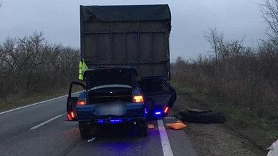 На Миколаївщині у ДТП загинув водій легковика, ще троє людей травмовані