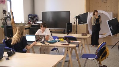 На житомирському "Електровимірювачі" запрацювали нові творчі майстерні На житомирському "Електровимірювачі" запрацювали нові творчі майстерні