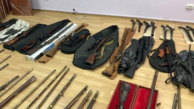 Фінансування "ДНР" і кольчуга 12 сторіччя: ДБР заявила про викриття екснардепа Горбатова Фінансування "ДНР" і кольчуга 12 сторіччя: ДБР заявила про викриття екснардепа Горбатова