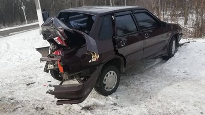 У Станиці Луганській зітнулись легковик та мікроавтобус: травмована 12-річна дівчинка У Станиці Луганській зітнулись легковик та мікроавтобус: травмована 12-річна дівчинка