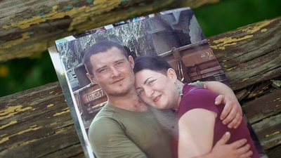 Юлія Горіздра чекає на сина Костянтина, який зник під час війни Юлія Горіздра чекає на сина Костянтина, який зник під час війни
